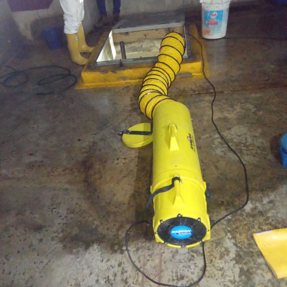 Ventilación forzada del acceso